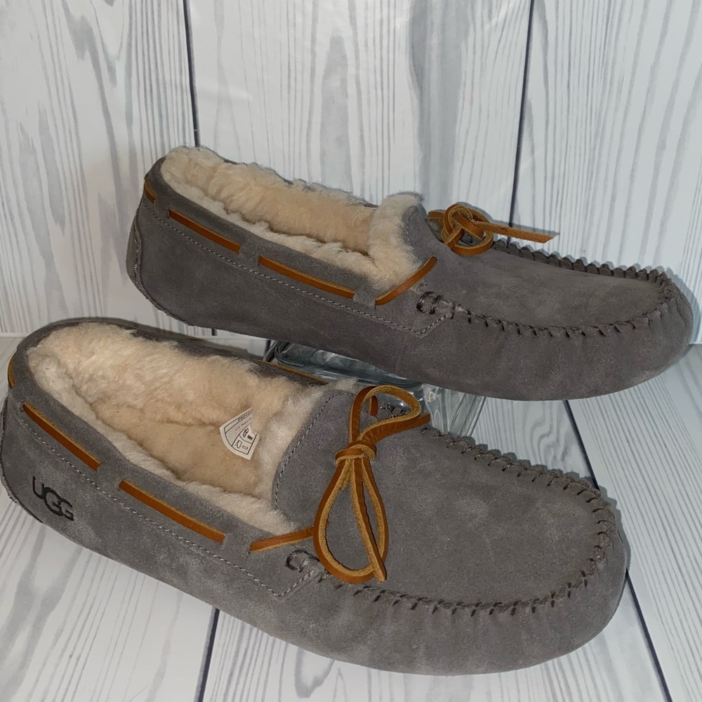 UGG Moccasins US size 10 NWOT Grey